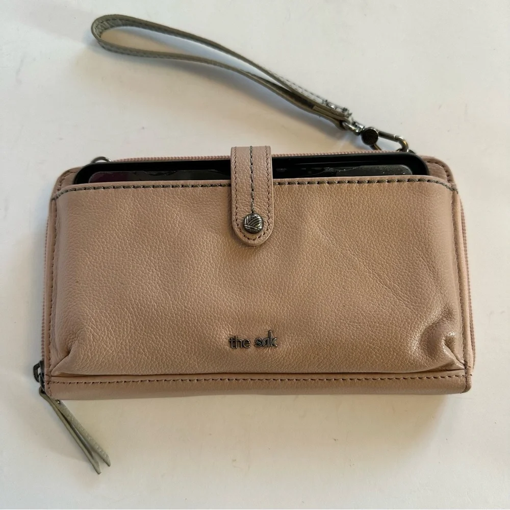 The Sak‎ Leather Crossbody Organizer Wallet Blush Pink Accordion Wristlet